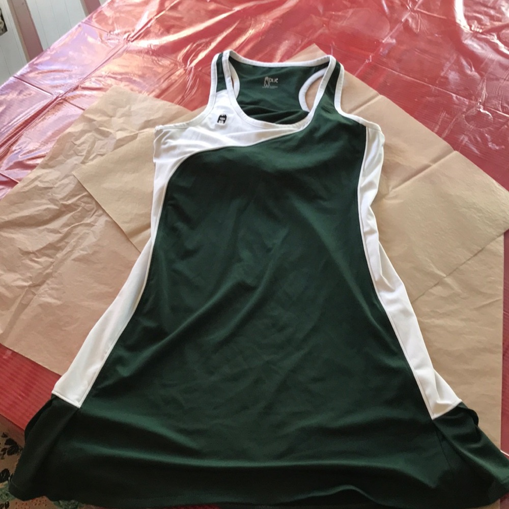 Tennis dress size medium DUC